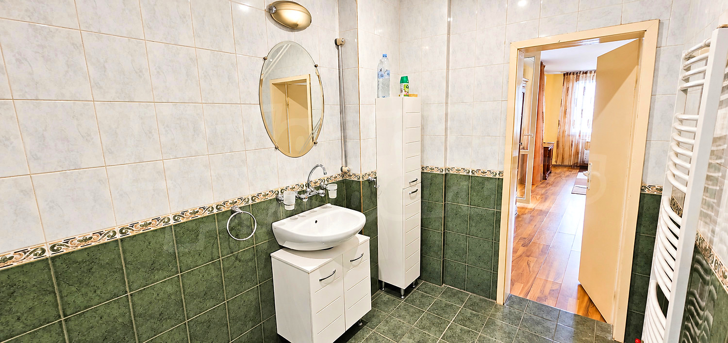 Gallery Picture 15