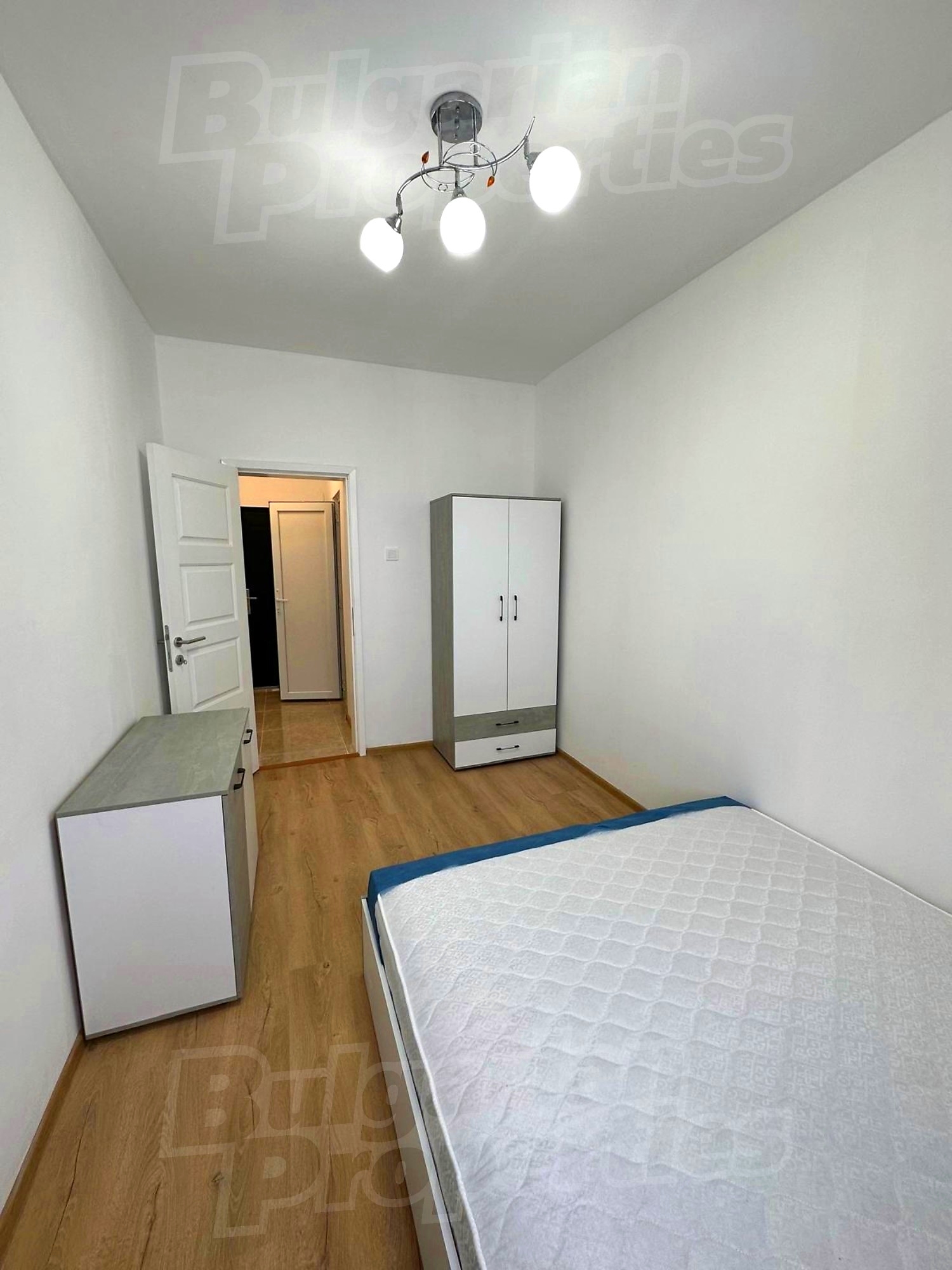 Gallery Picture 4