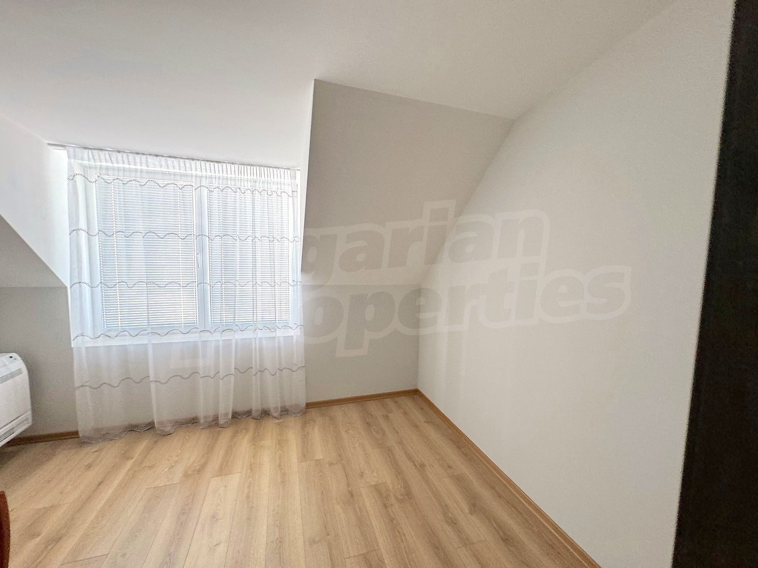 Gallery Picture 34
