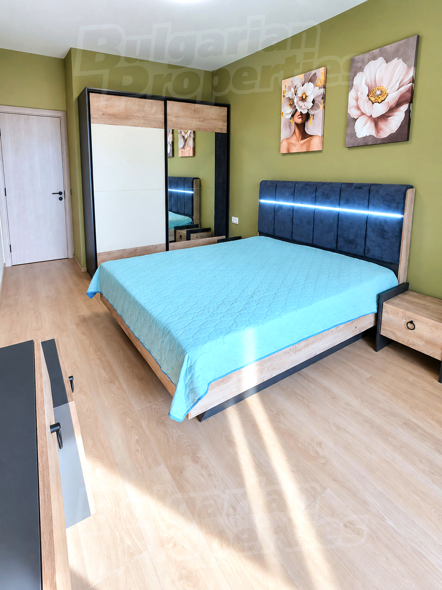 Gallery Picture 7