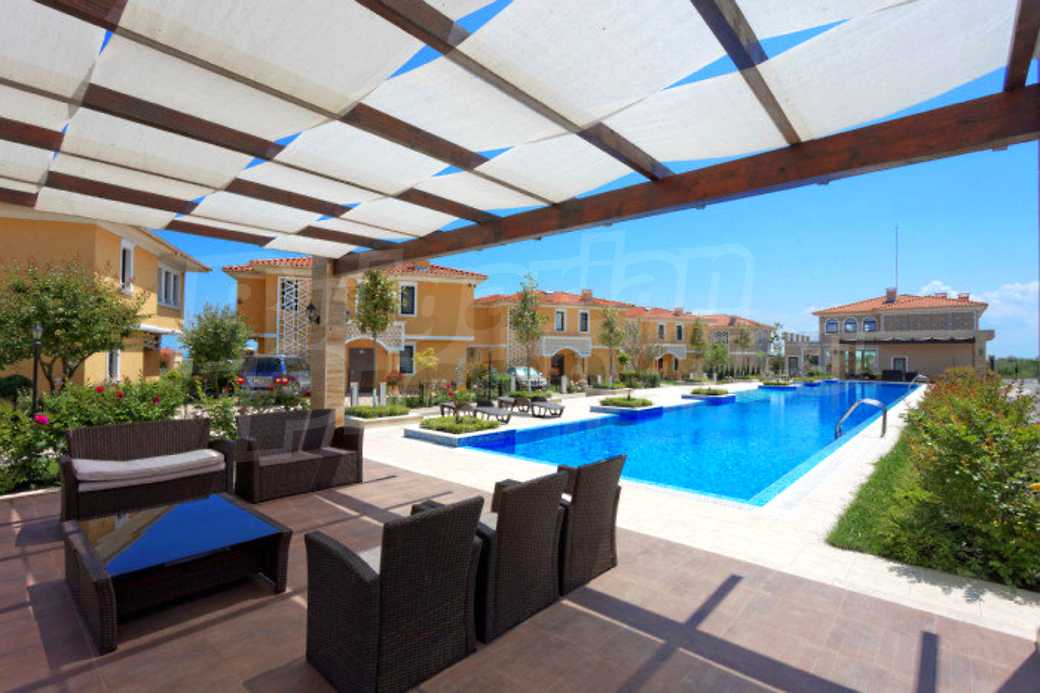 outside, pool, garden