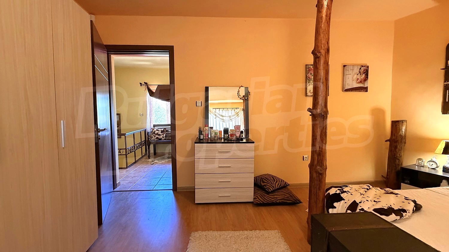 Gallery Picture 27