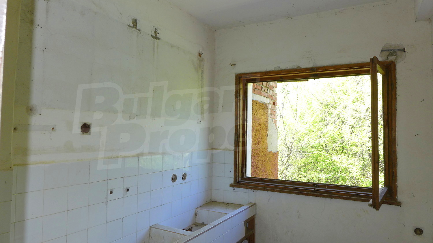 inside, bathroom