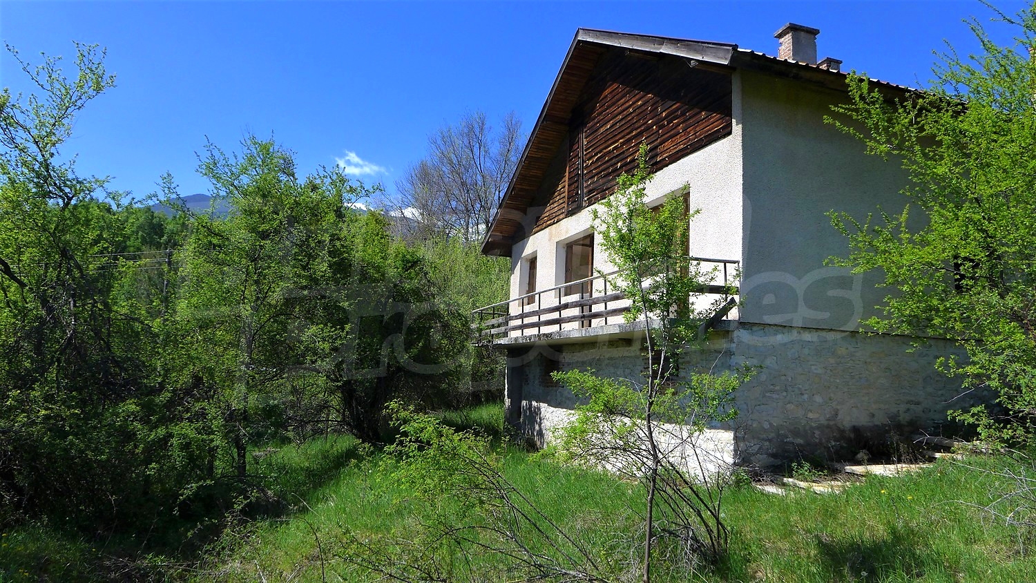 outside, facade, green area