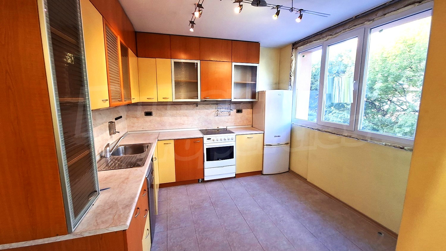 Gallery Picture 3
