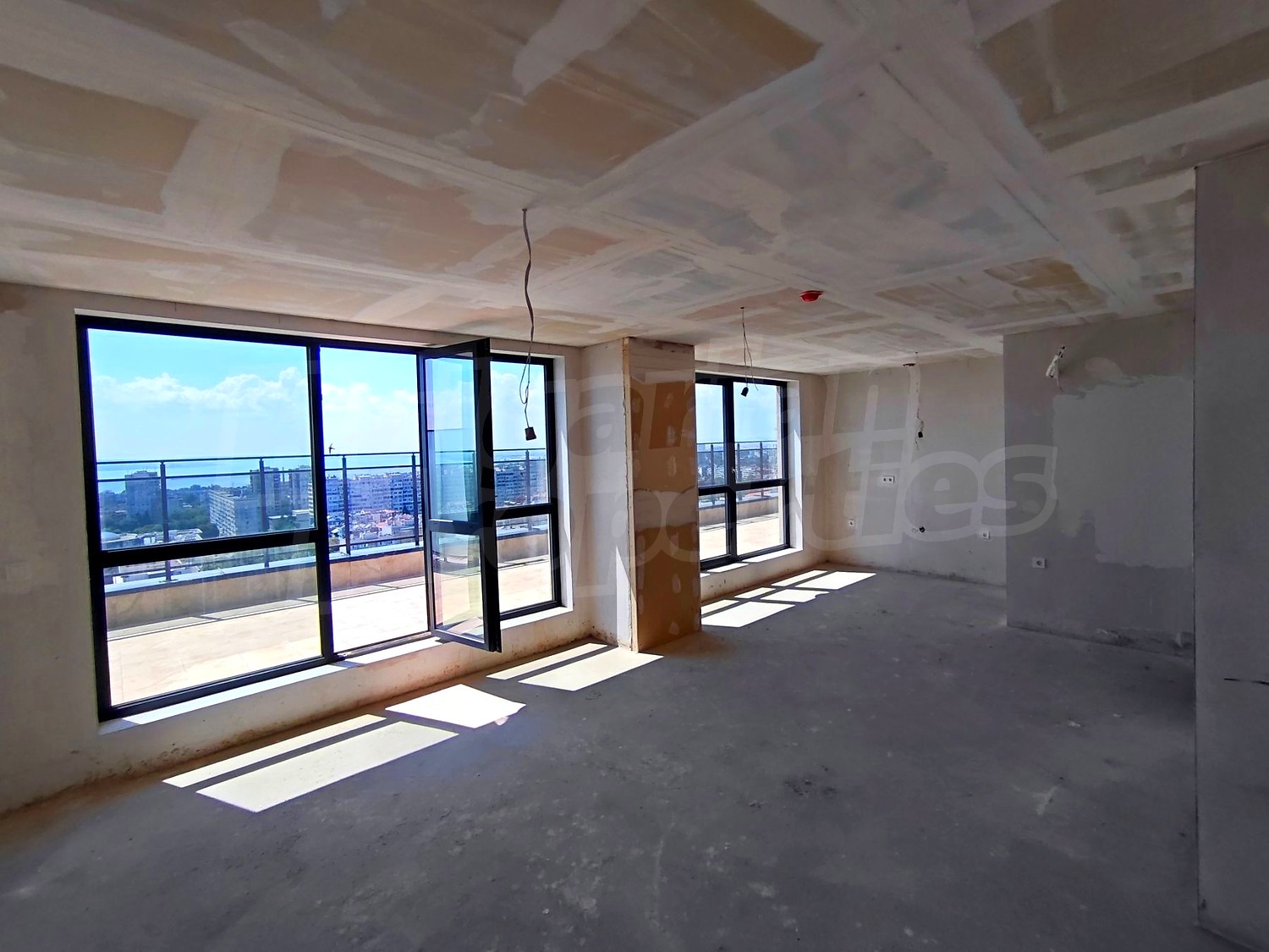 Gallery Picture 3