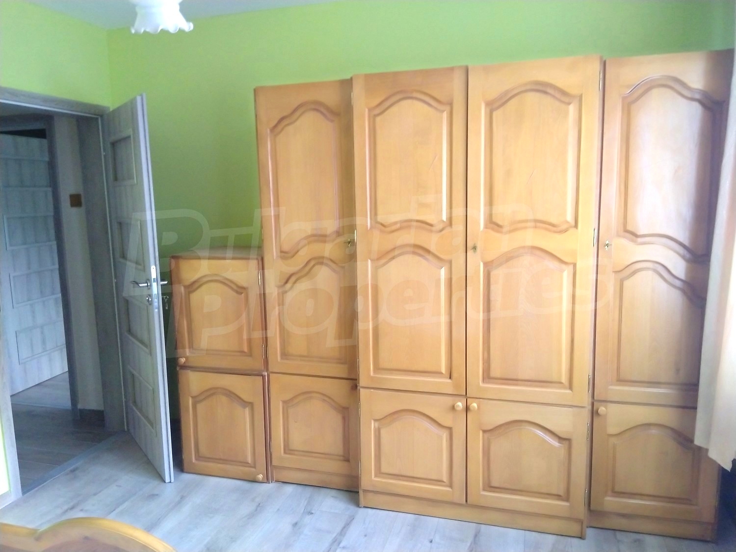 Gallery Picture 8