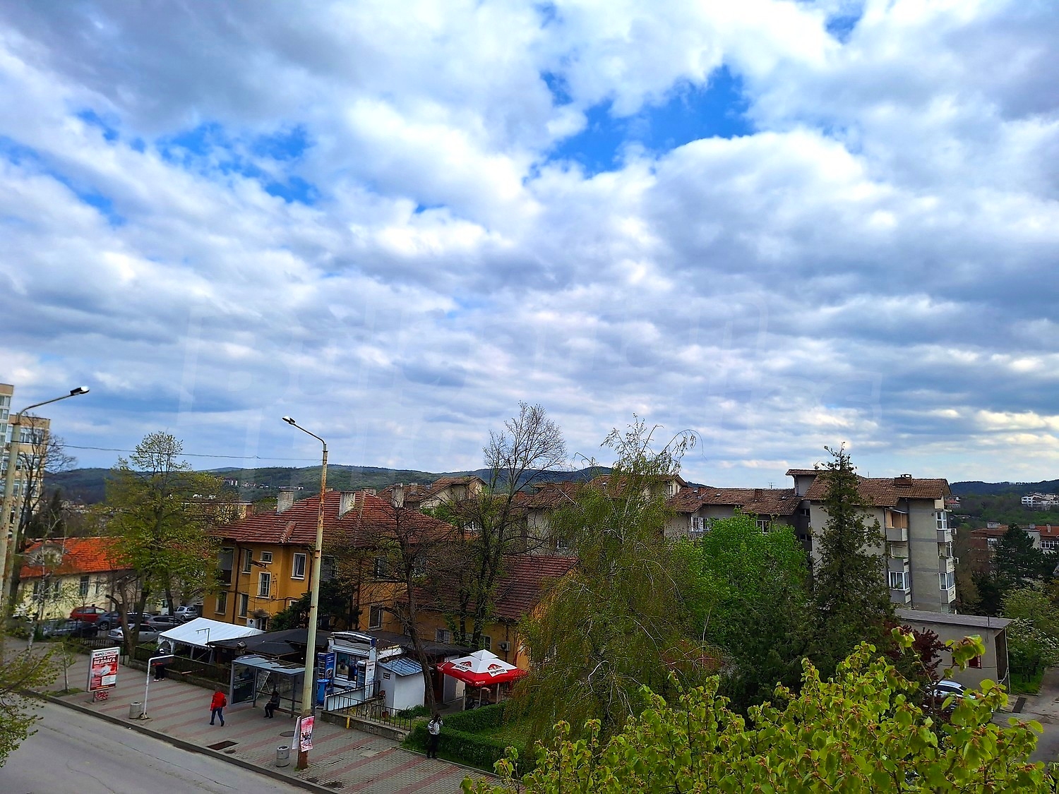 outside, view from balcony, green area