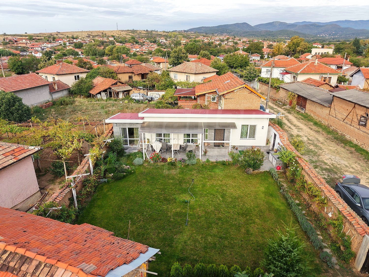 outside, garden, facade, green area