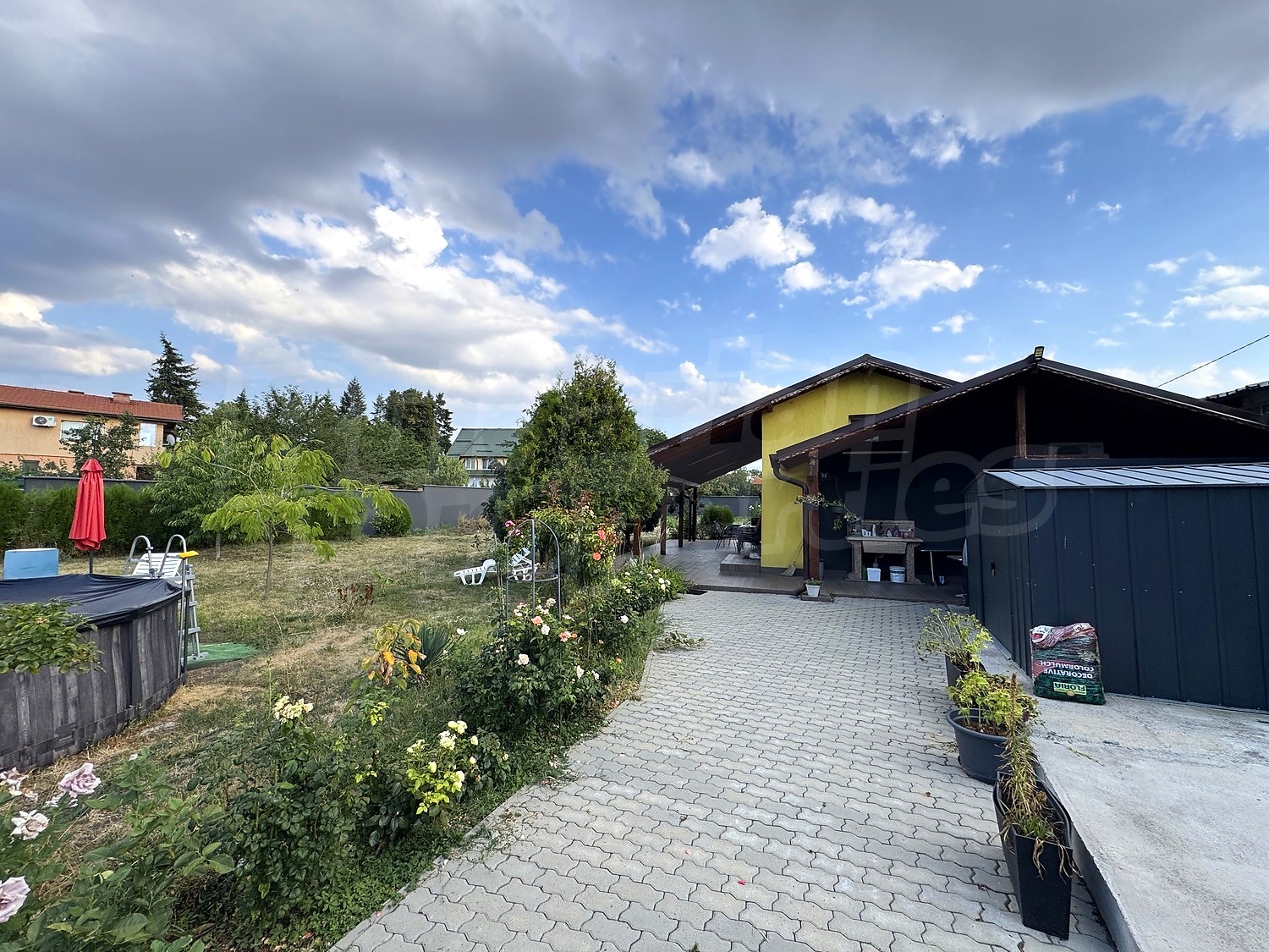outside, garden