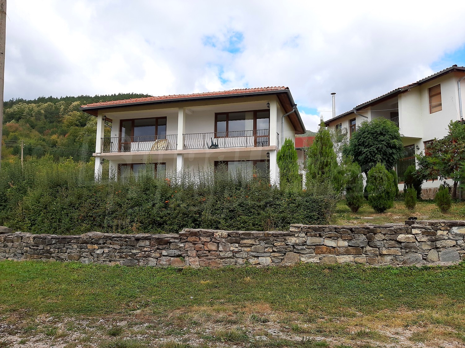 outside, facade, garden, mountain
