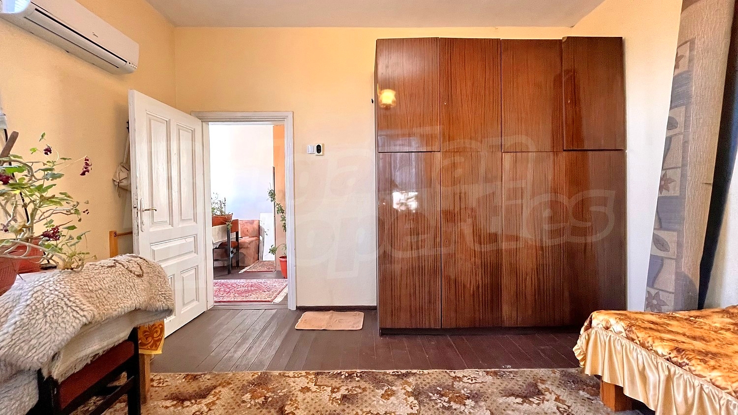 inside, bedroom