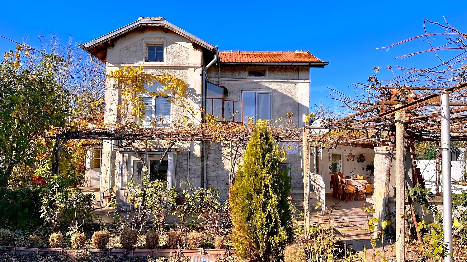 outside, facade, garden