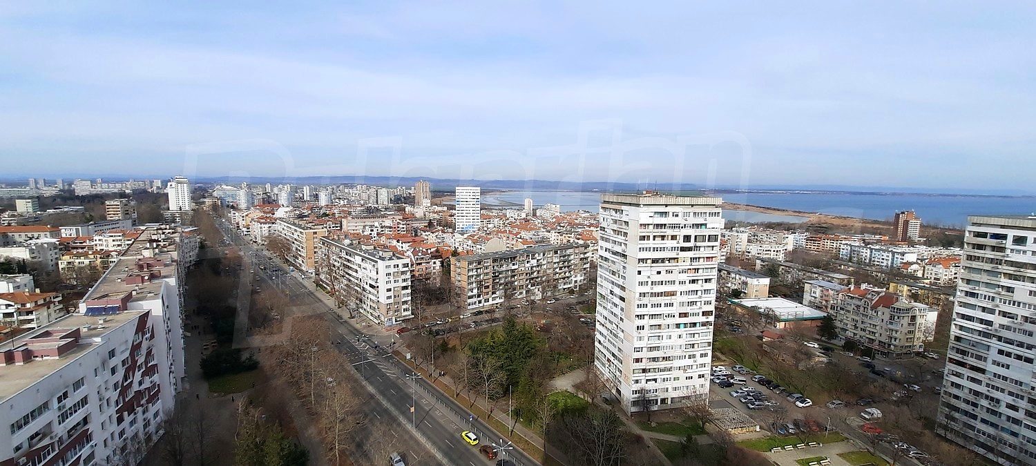 outside, view from balcony