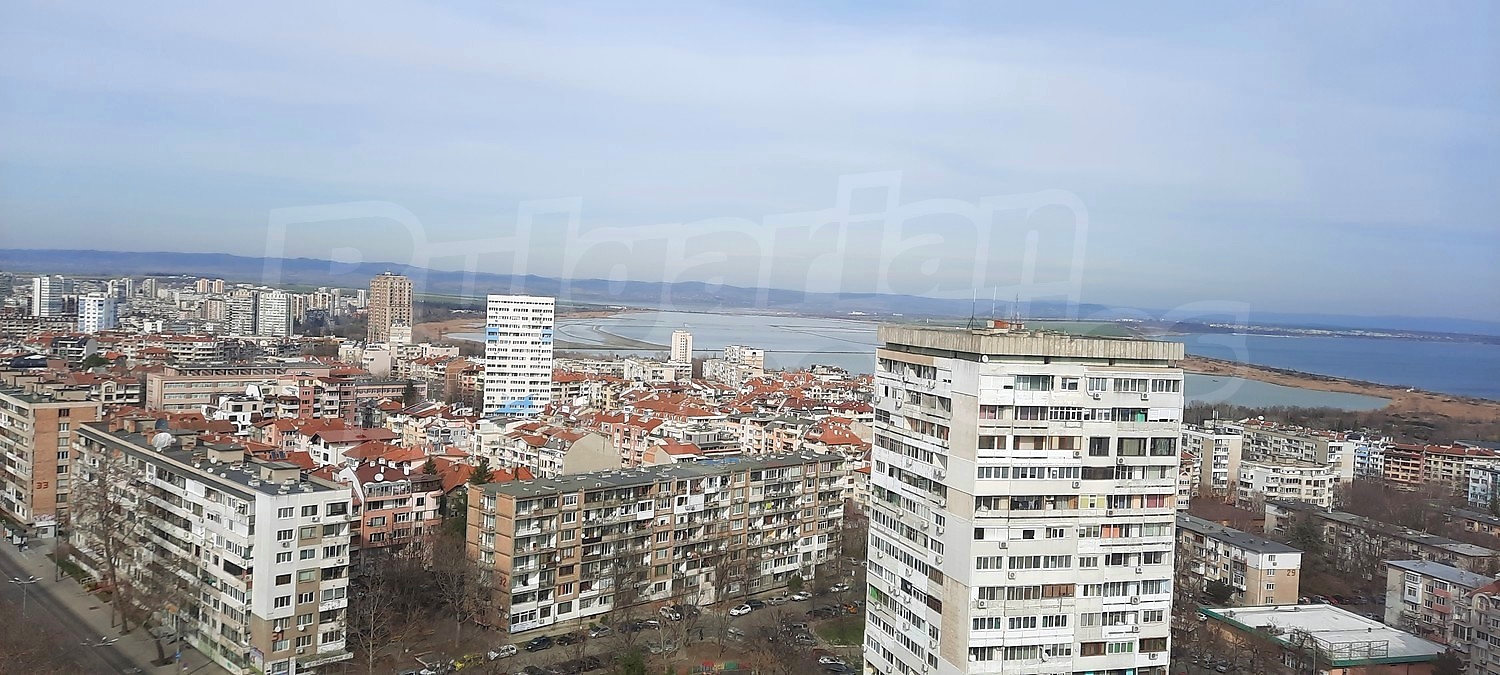 outside, view from balcony