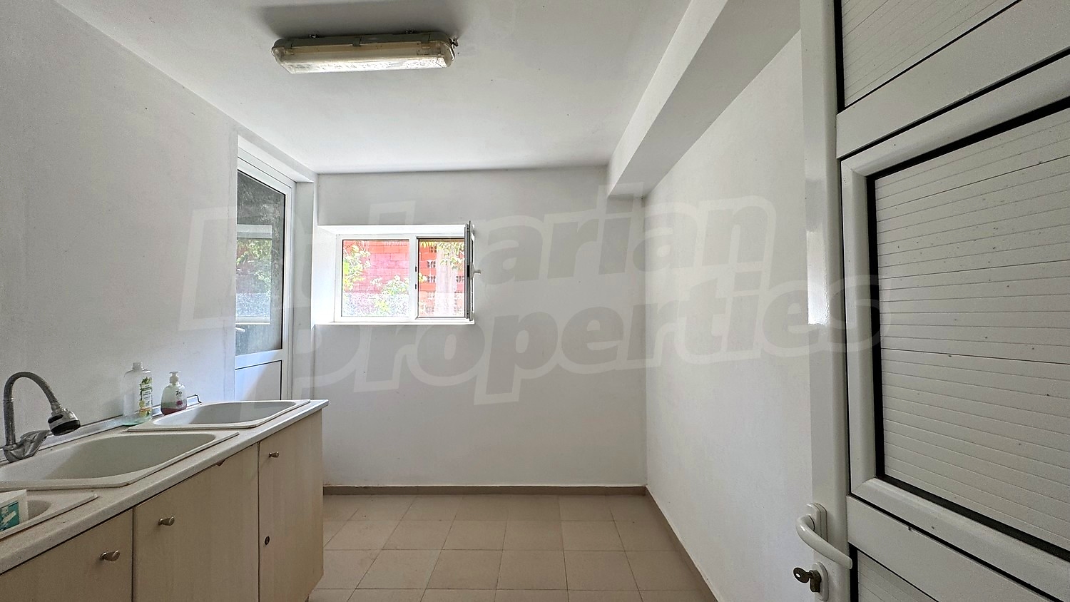inside, kitchen, furnished