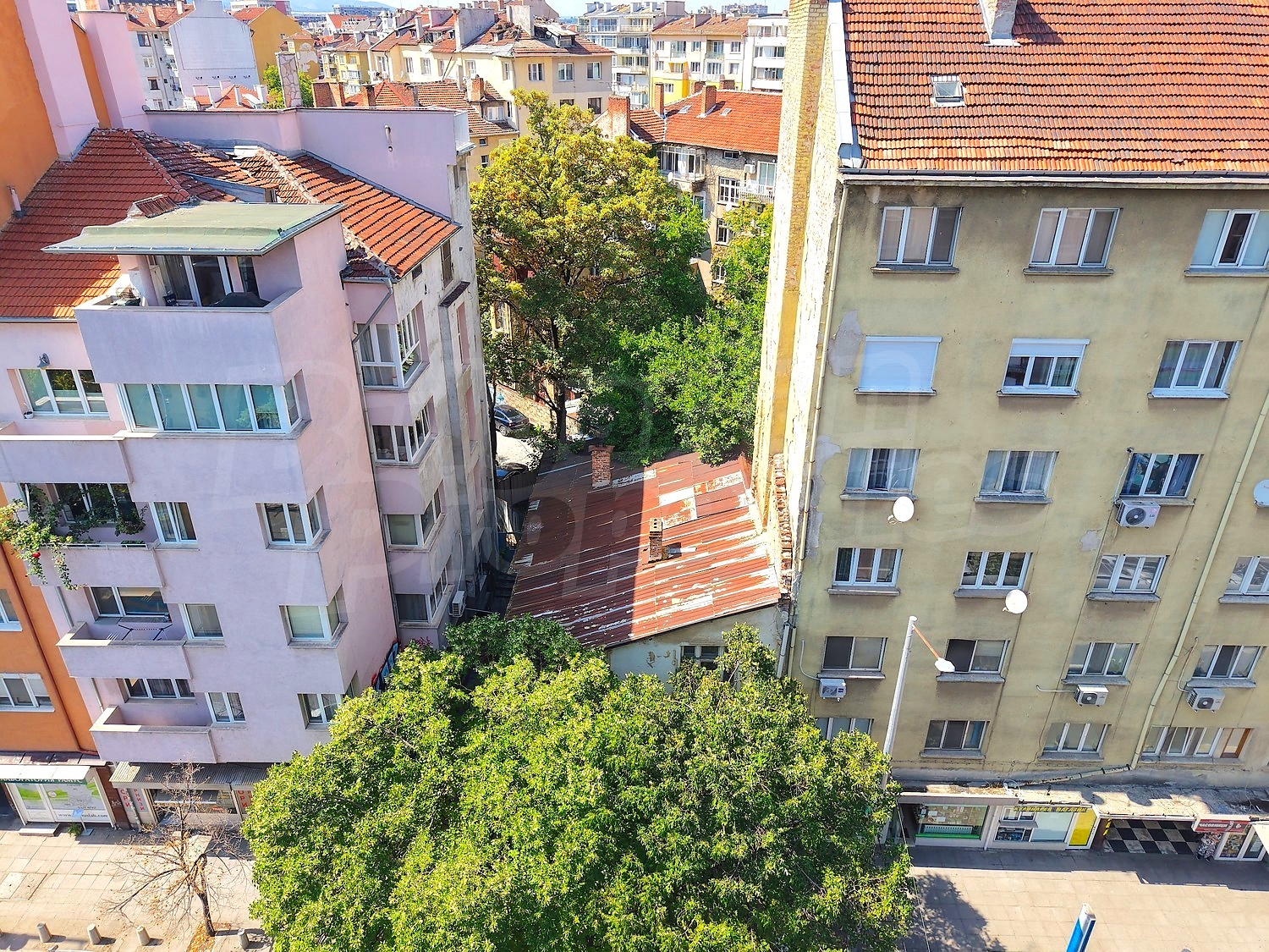 outside, facade, green area