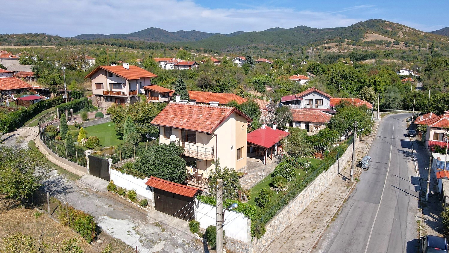 outside, facade, mountain, garden