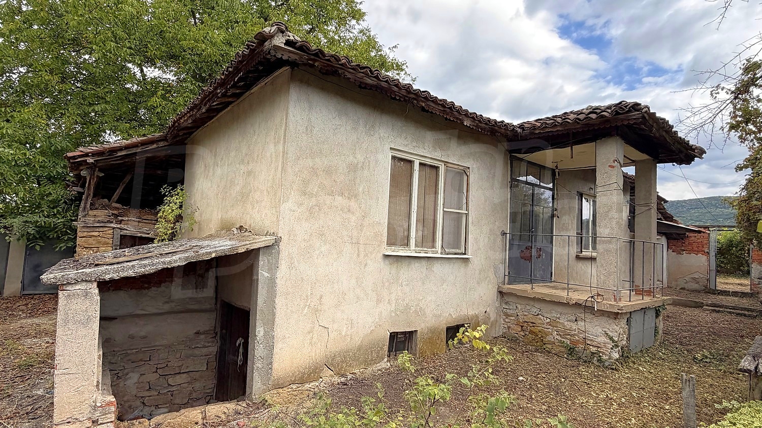 outside, facade, garden