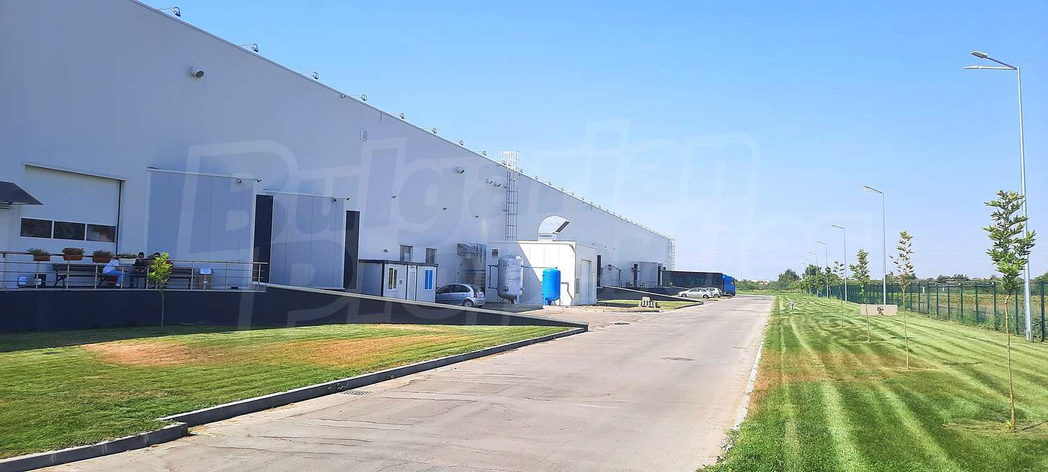 outside, facade, parking, green area