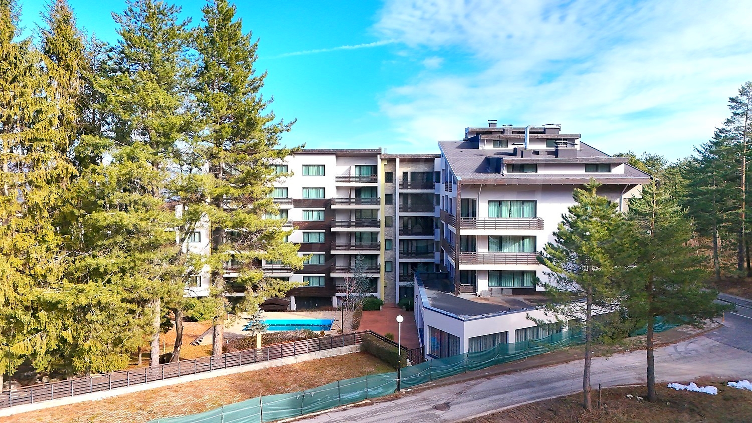 outside, facade, garden, pool, mountain
