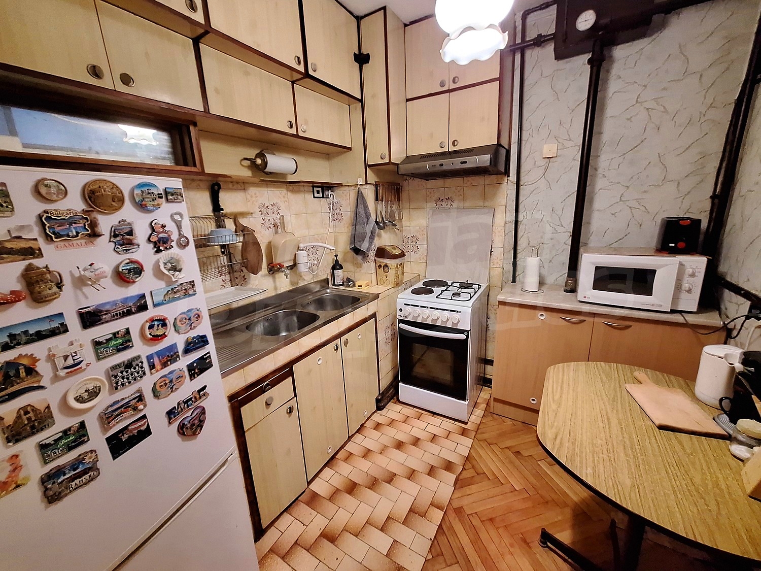 inside, kitchen, furnished