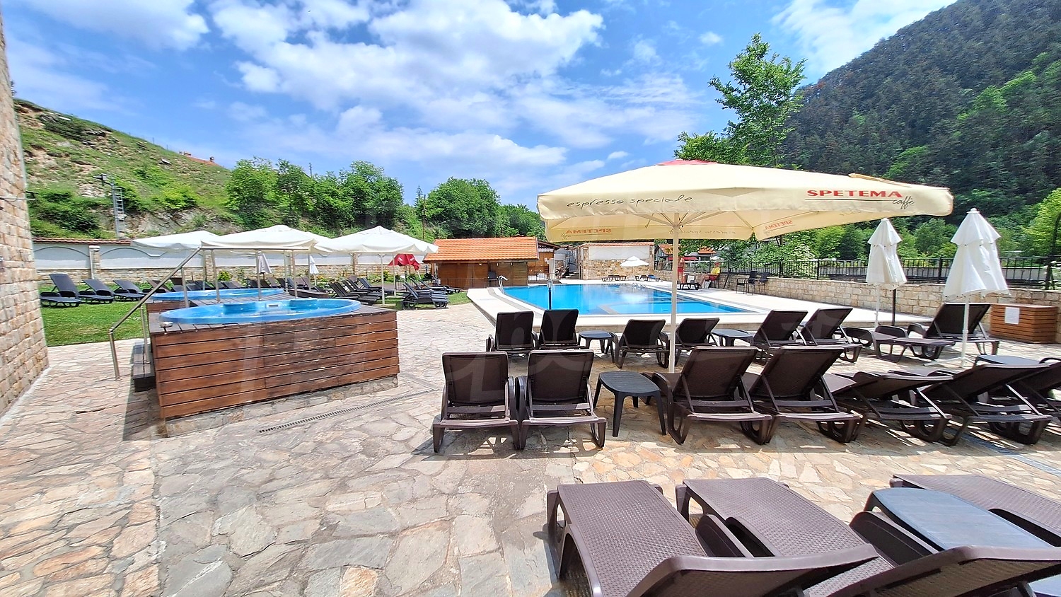 outside, pool, mountain, green area