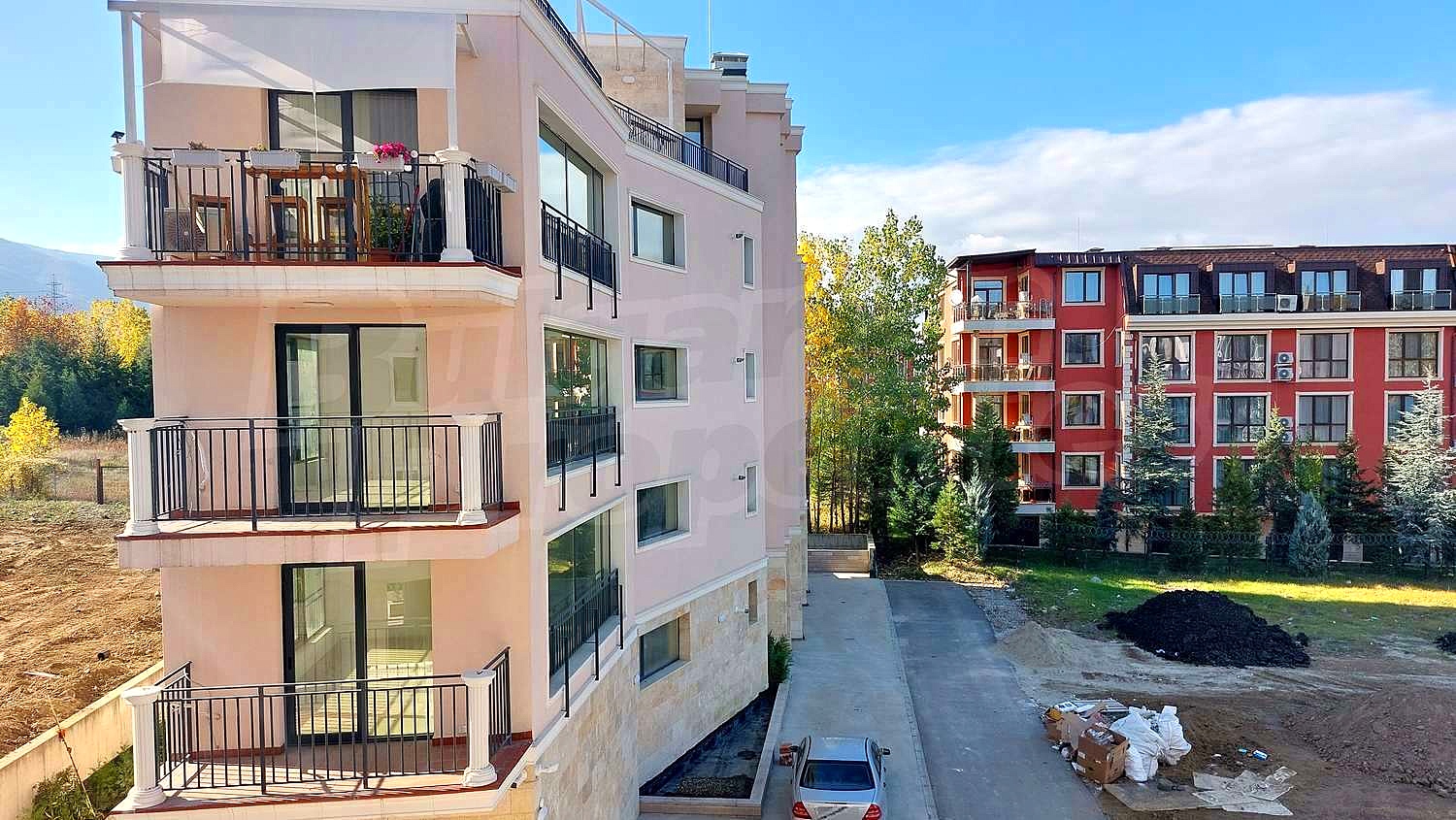 outside, facade, balcony, green area