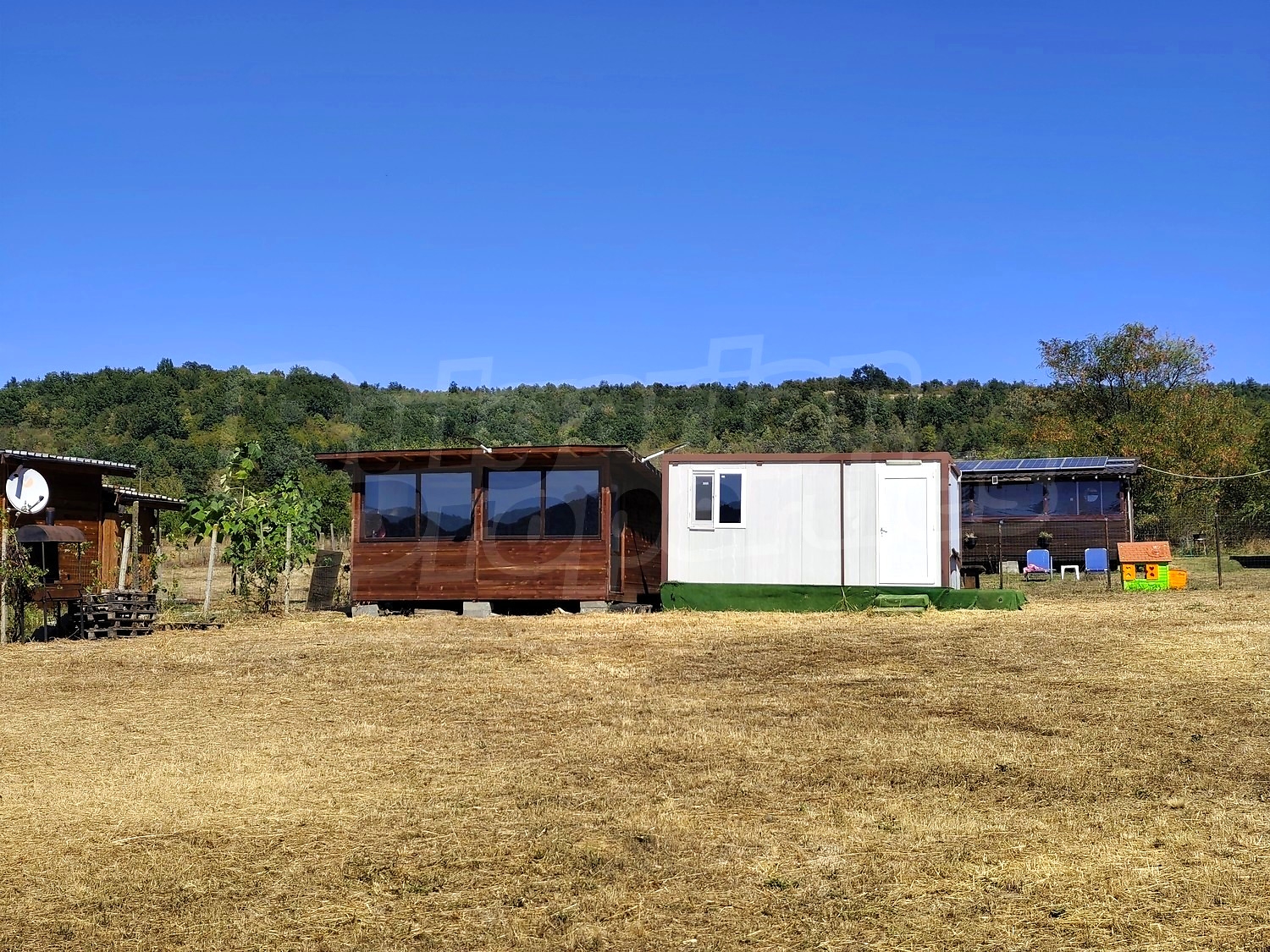 outside, facade, green area