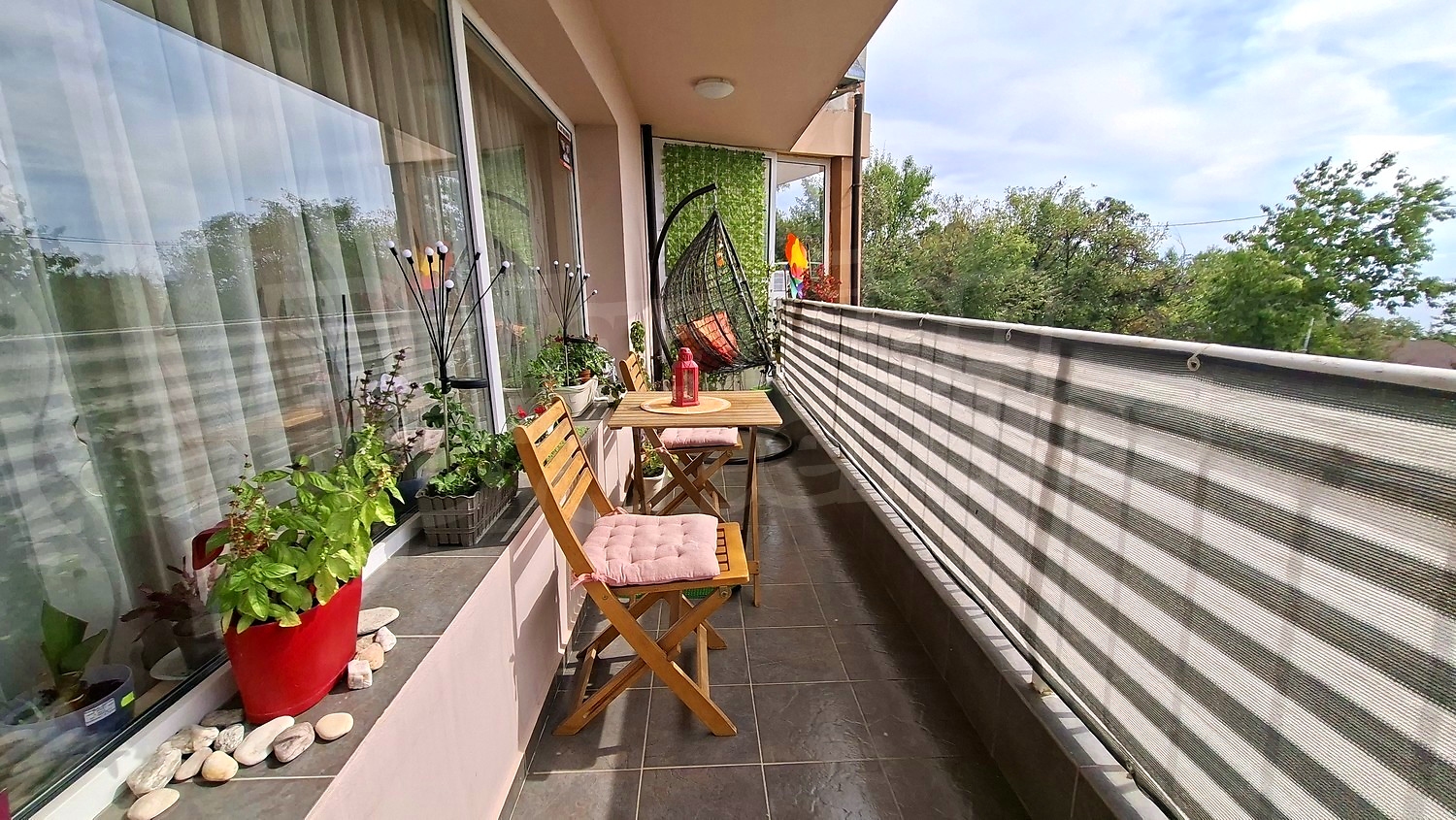 balcony, furnished, outside