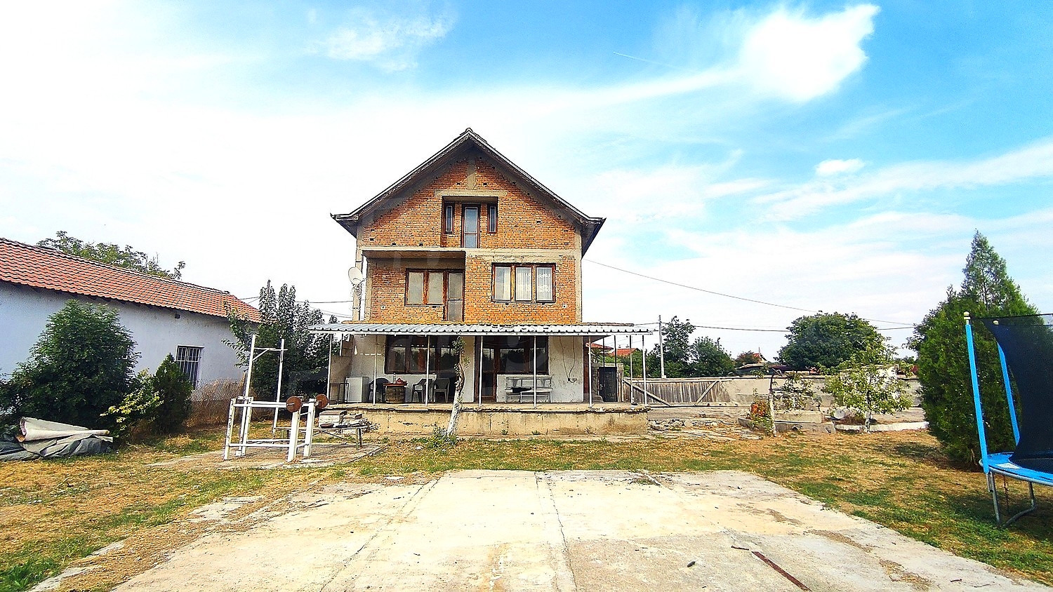 outside, facade, garden