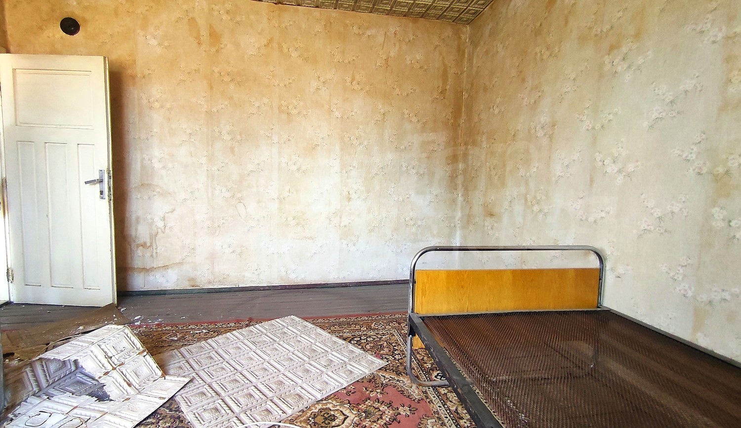inside, bedroom, furnished