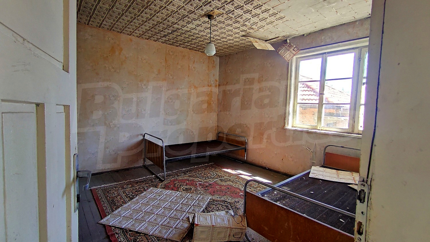bedroom, inside