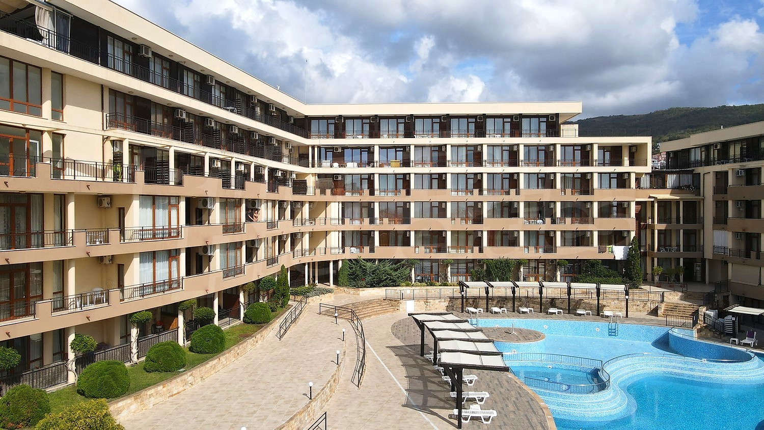 outside, pool, facade, mountain