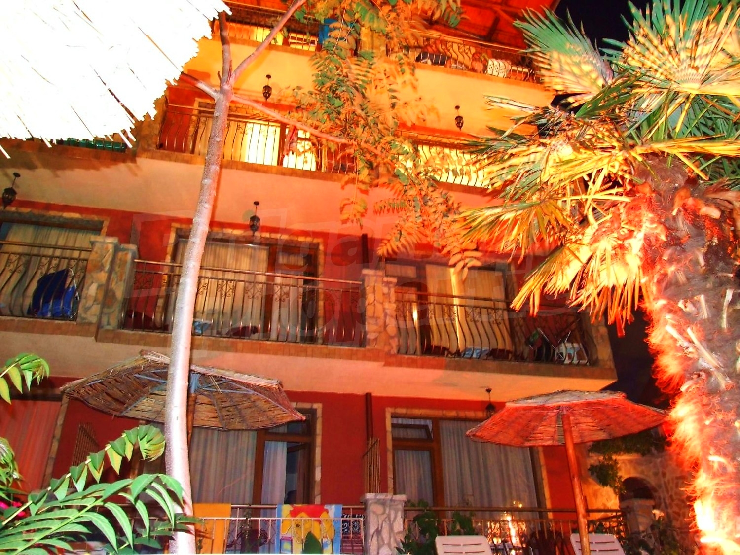 outside, facade, balcony, garden