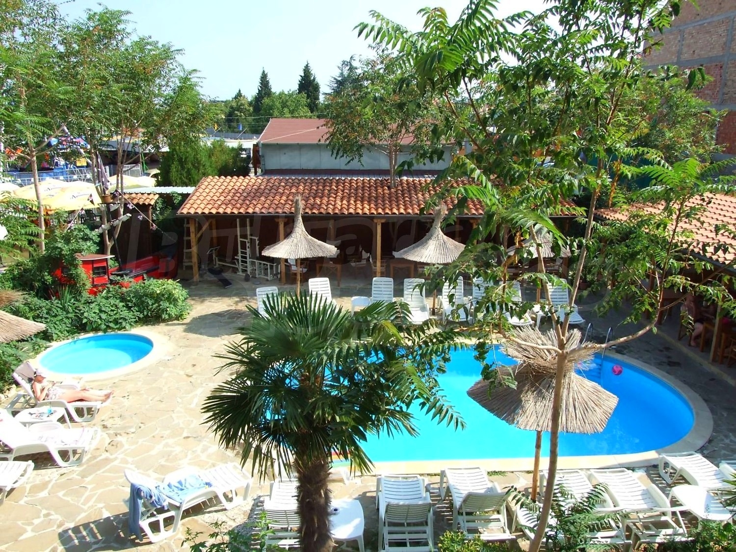 outside, pool, garden, green area