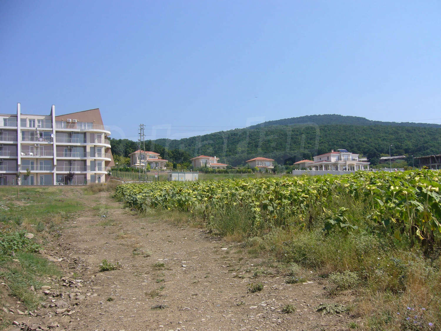 outside, facade, mountain, green area