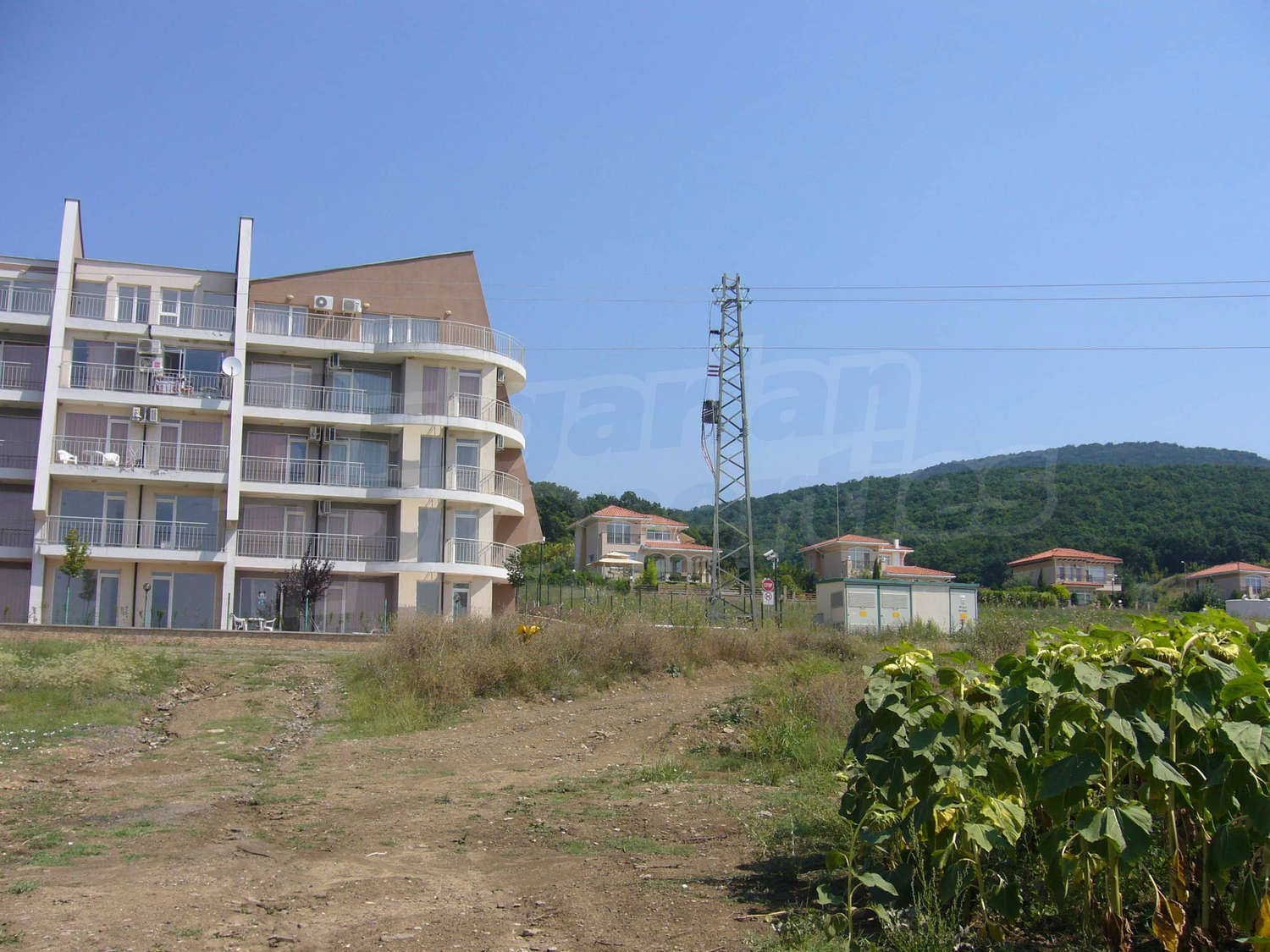 outside, facade, mountain, green area