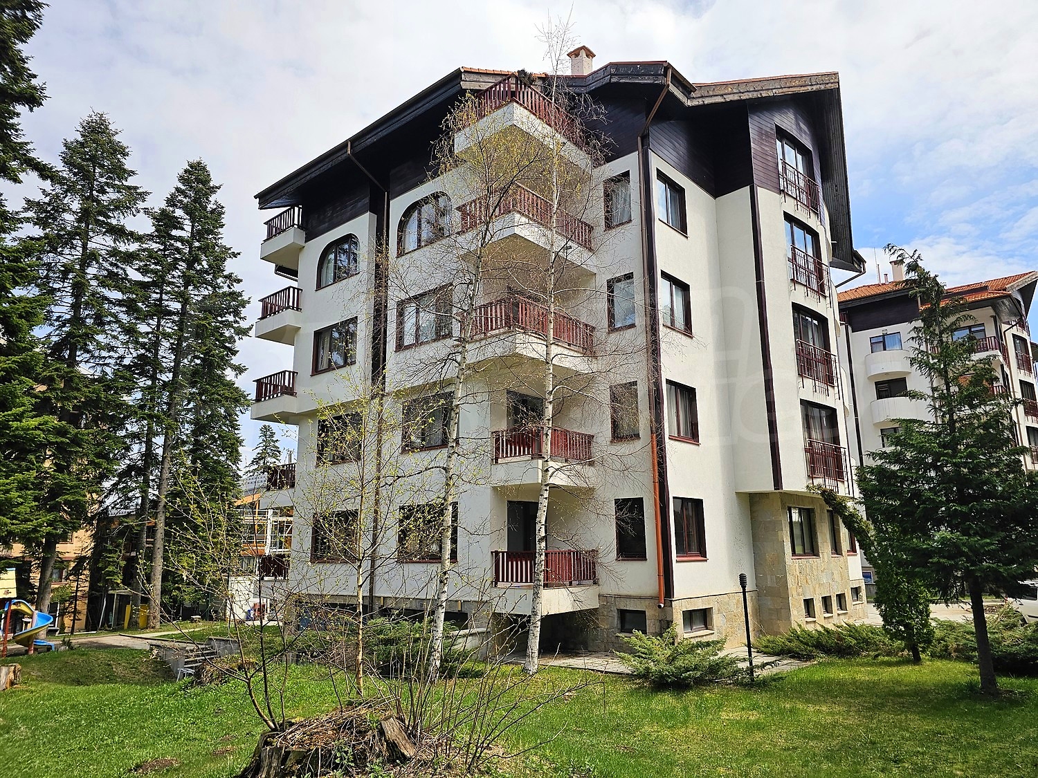 facade, outside, green area