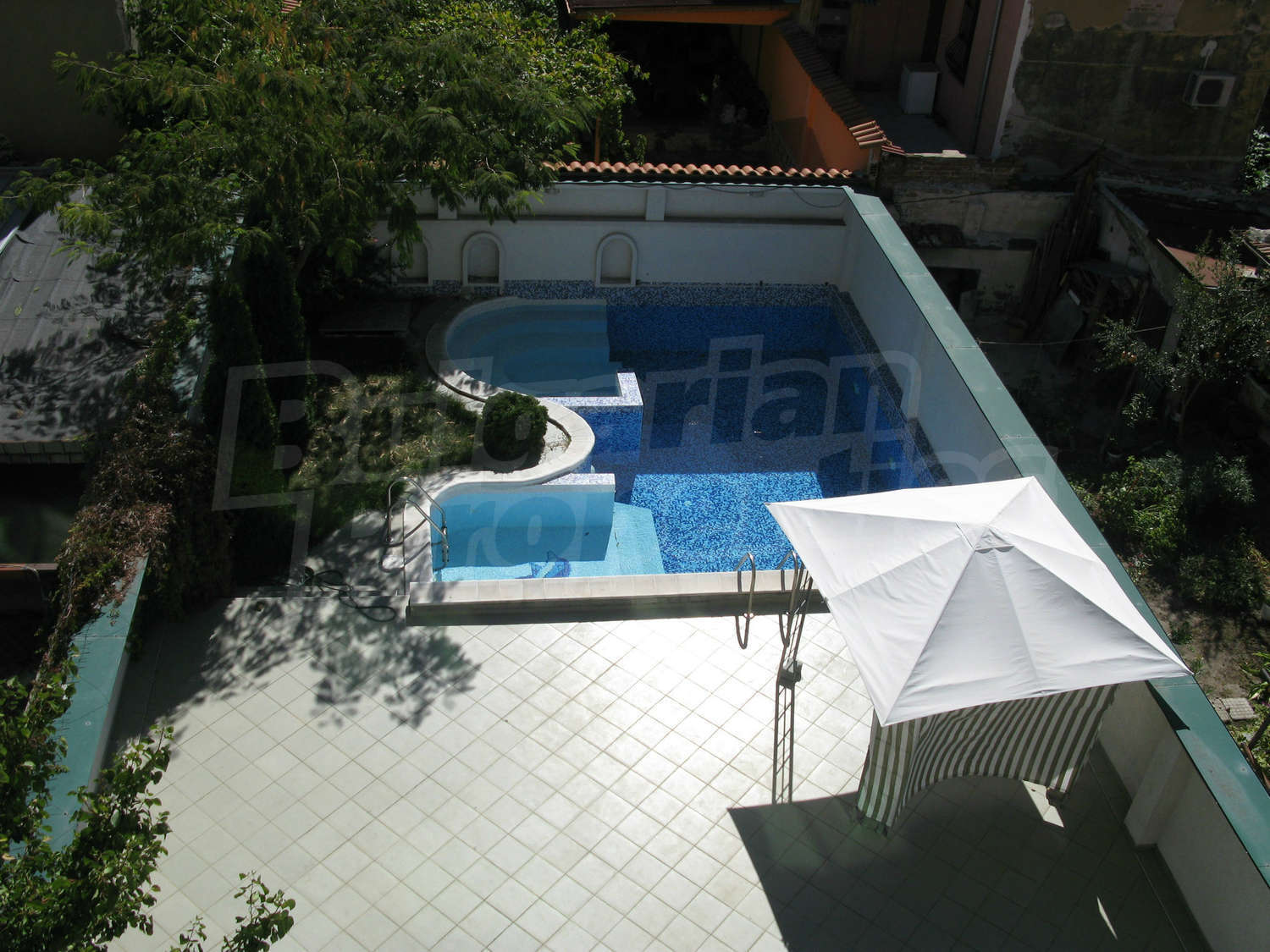 outside, pool, garden