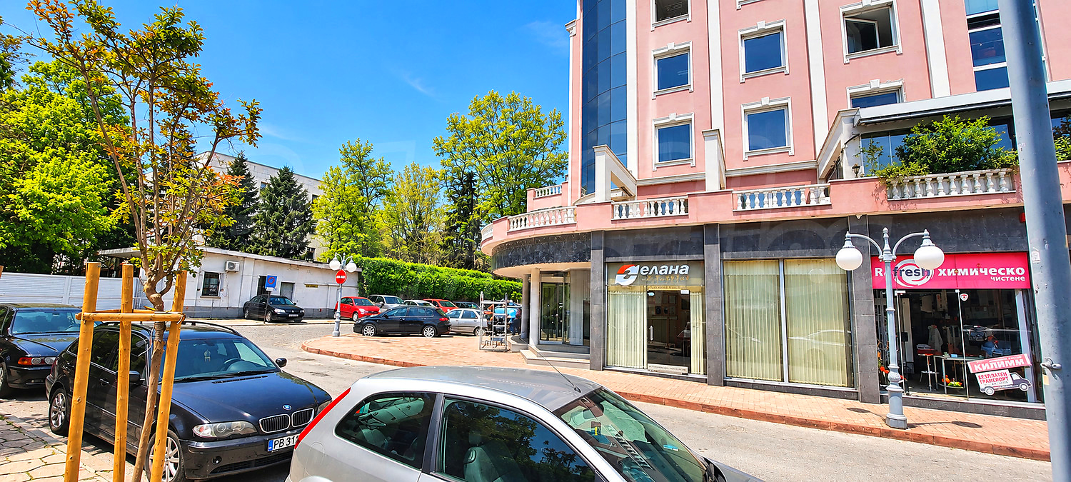 facade, parking