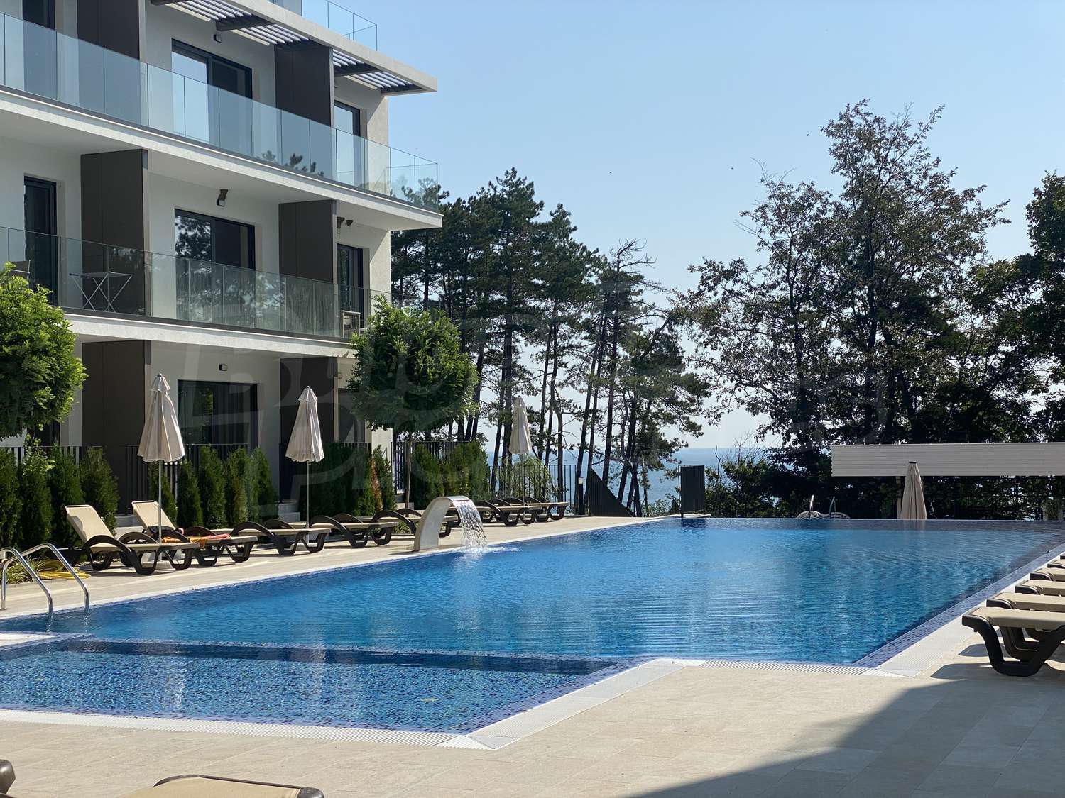 outside, pool, facade, mountain, green area