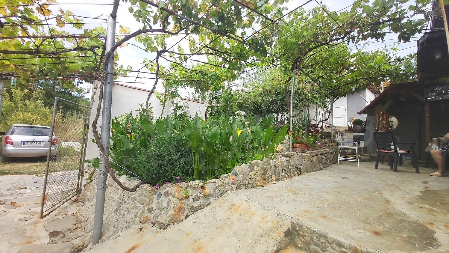 outside, garden, parking