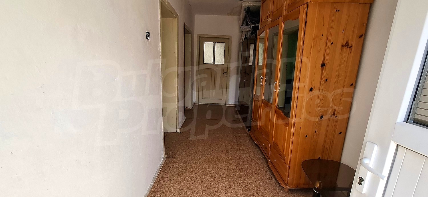 hallway, inside