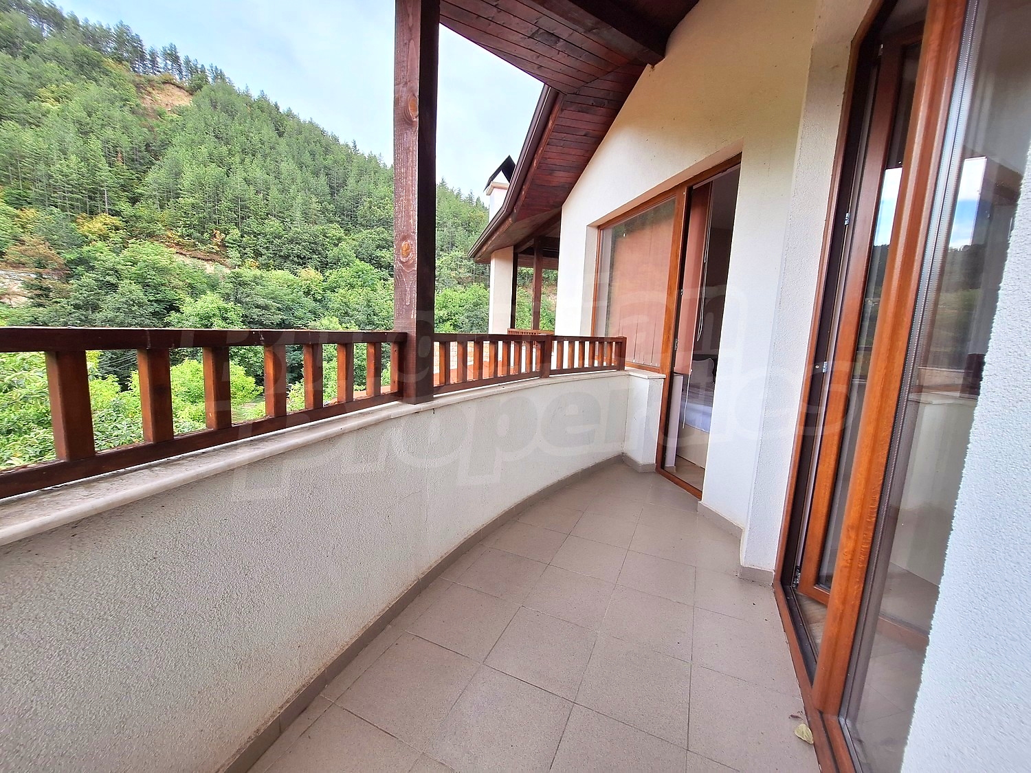 balcony, view from balcony, green area