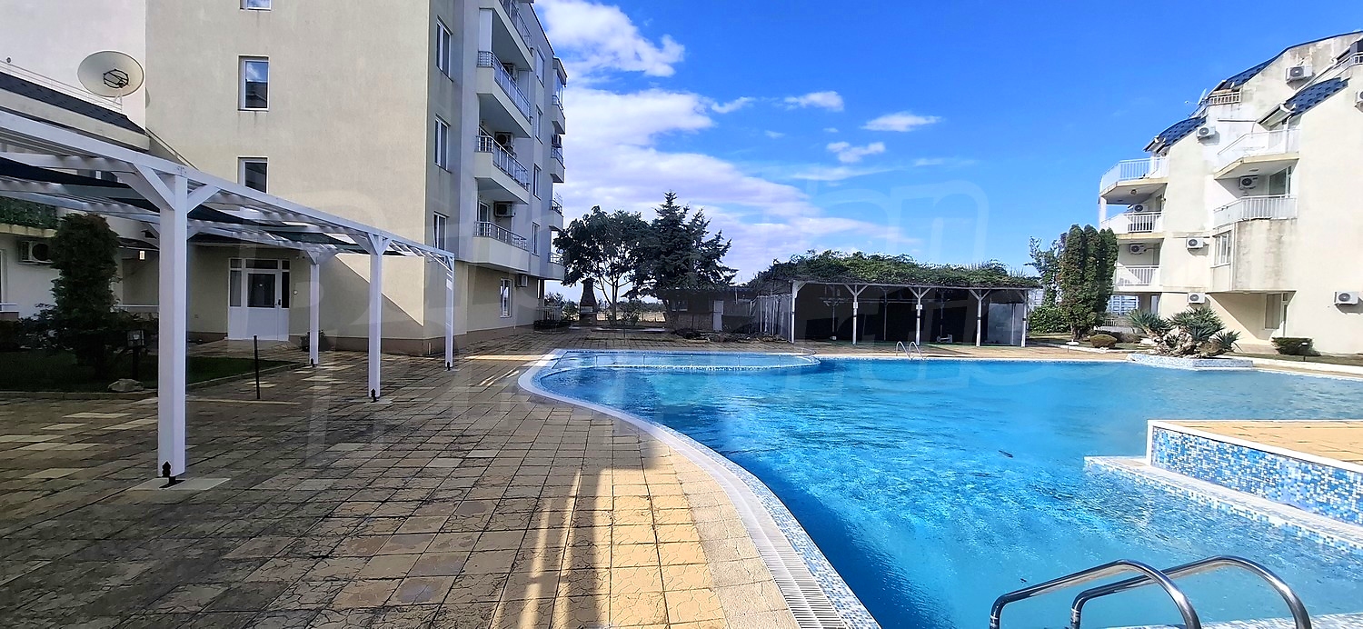 outside, pool