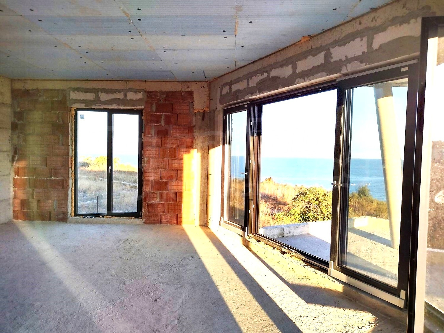 inside, view from balcony, sea