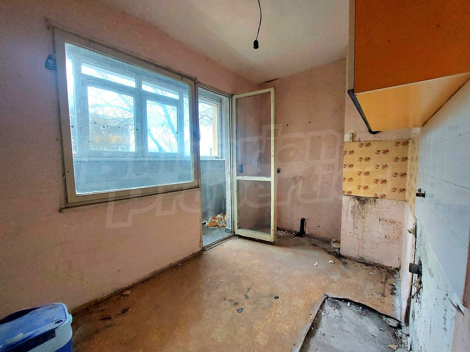 inside, kitchen