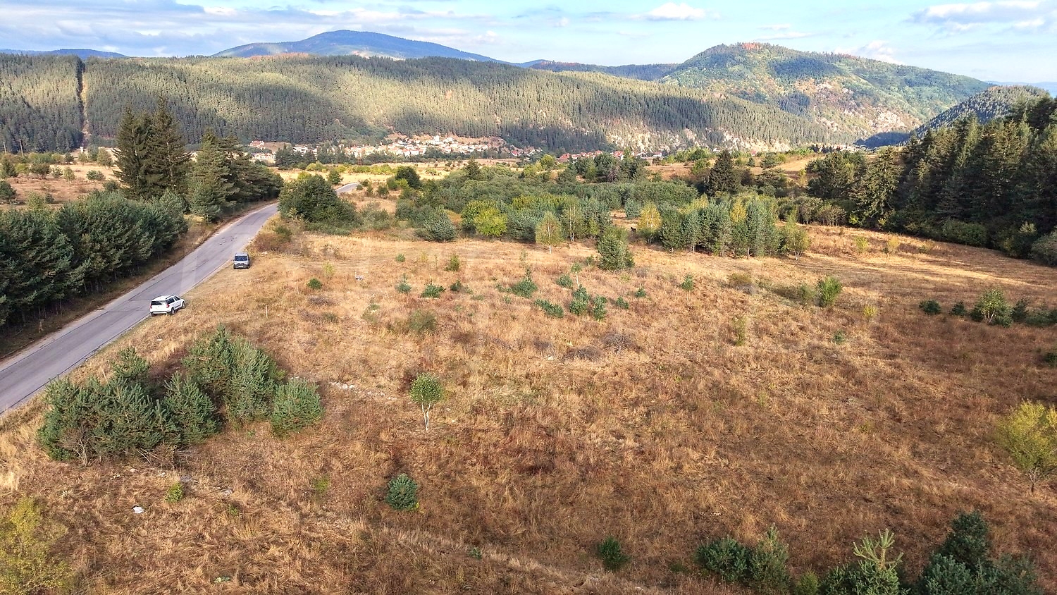 outside, mountain, green area