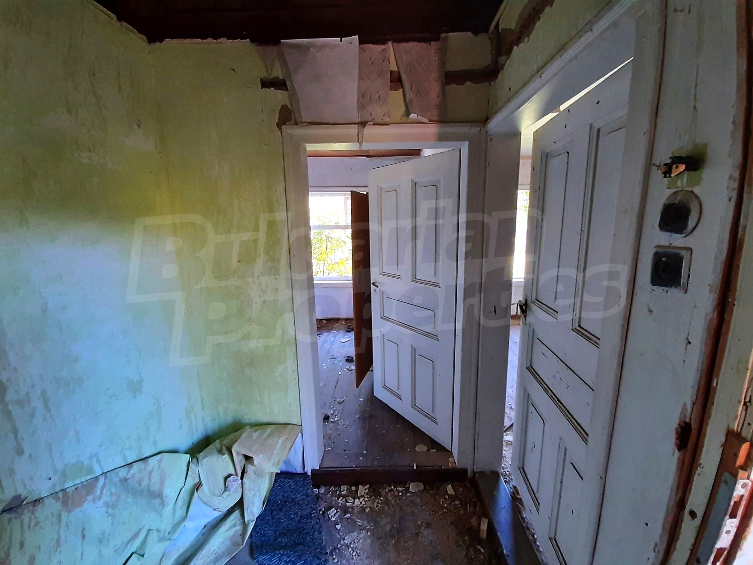 hallway, inside
